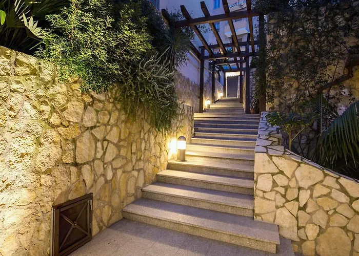 The Strand Hotel Roma